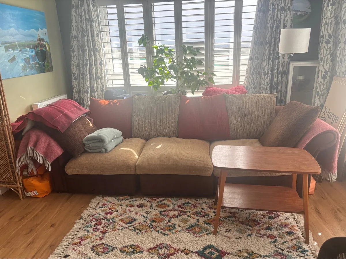 Cozy Couch for free - Image 1