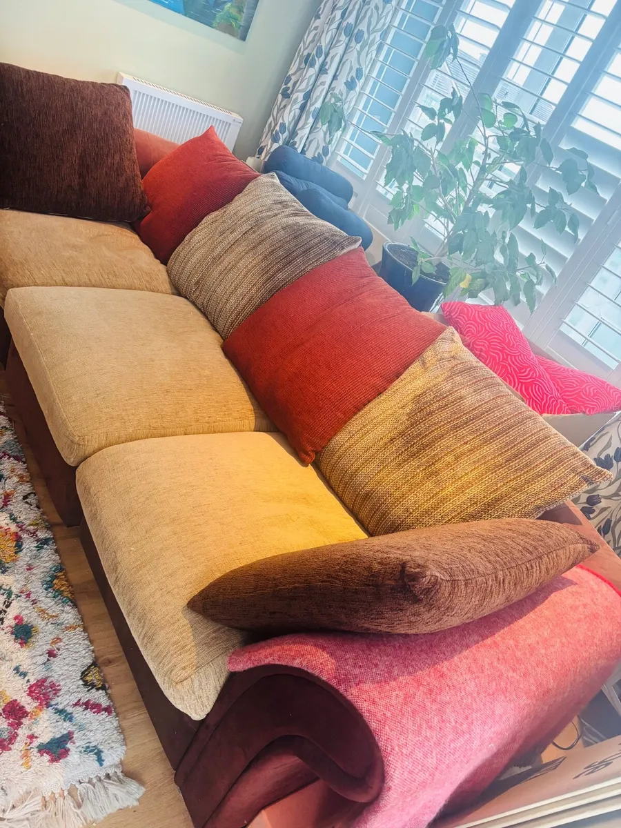 Cozy Couch for free - Image 2