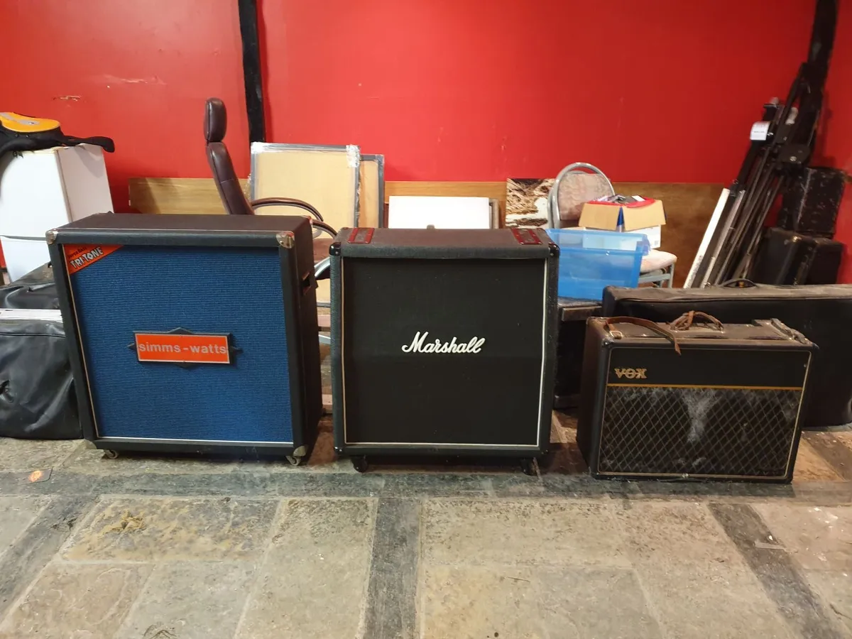 Speaker cabinets like new - Image 1