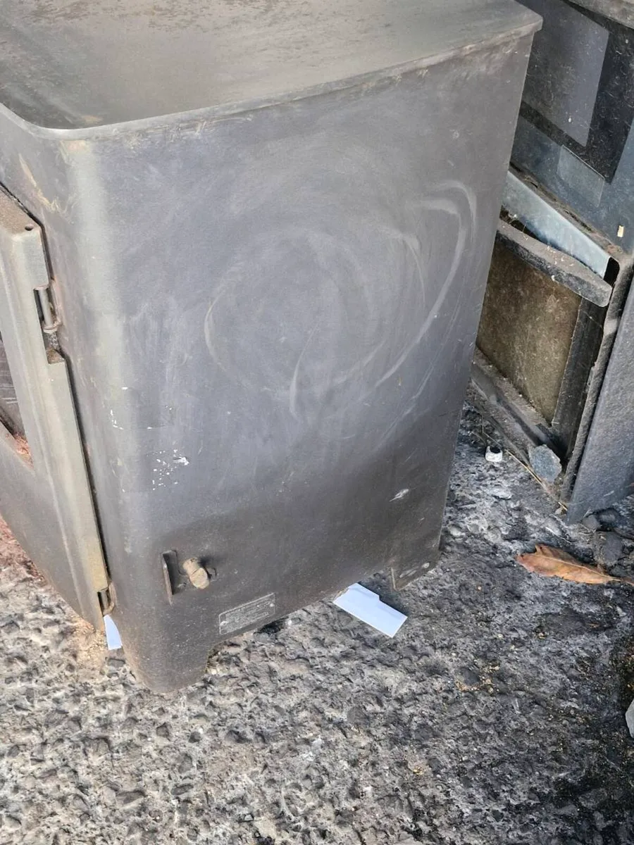 Arada Stratford EB20 HE Multi Fuel Boiler Stove - Image 2