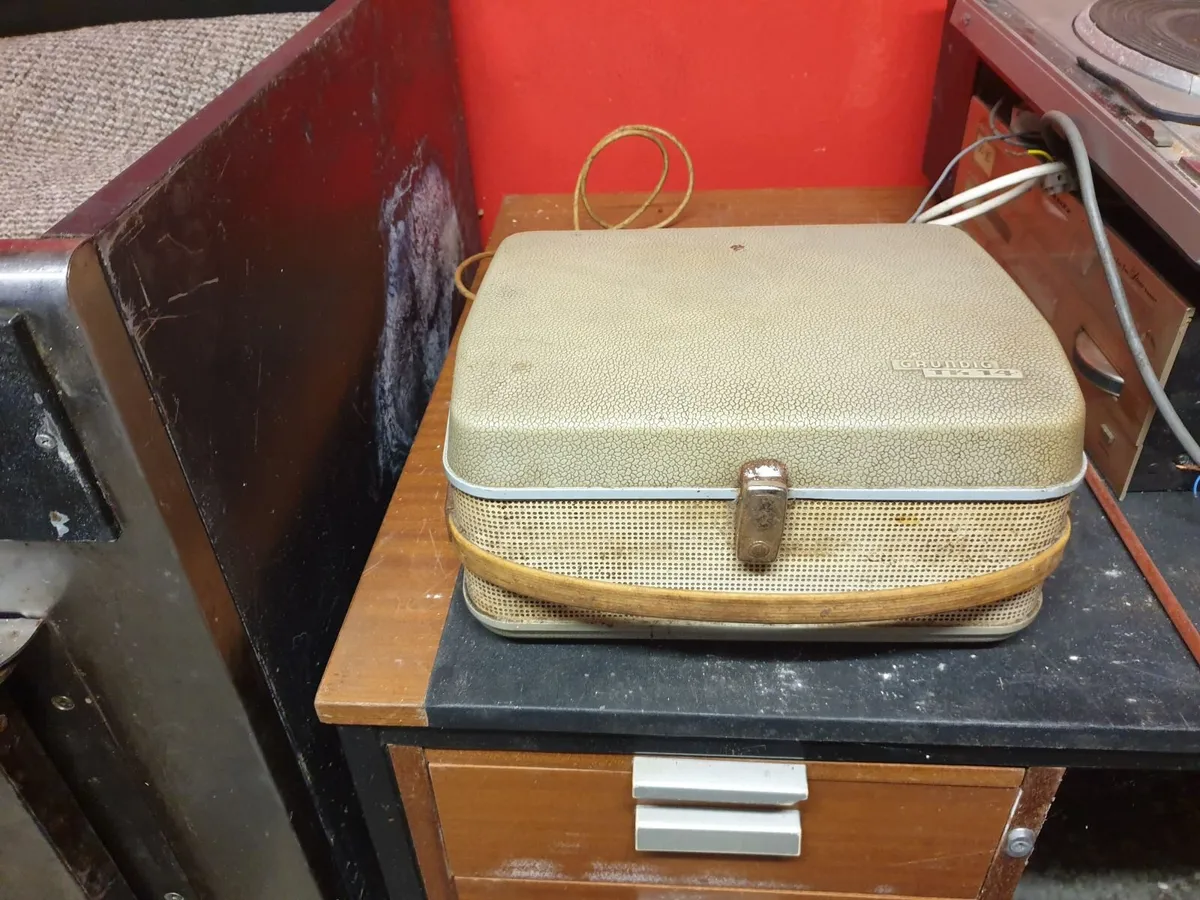 Assortment of record decks ..reel to reel - Image 4