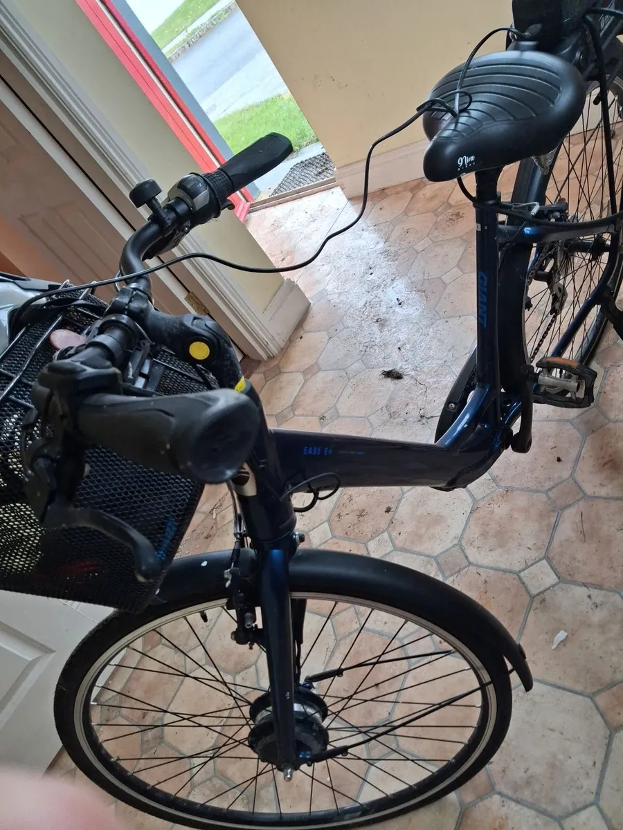 Electric assist bicycle. - Image 4