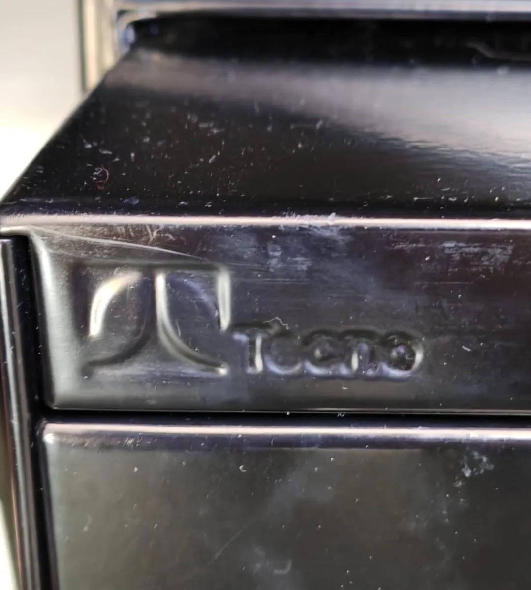 Office desk and cabinet - Image 2