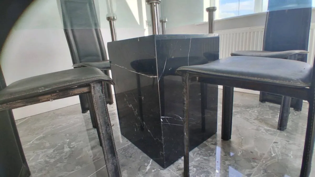 Modern glass table with marble base and 4 chairs - Image 2