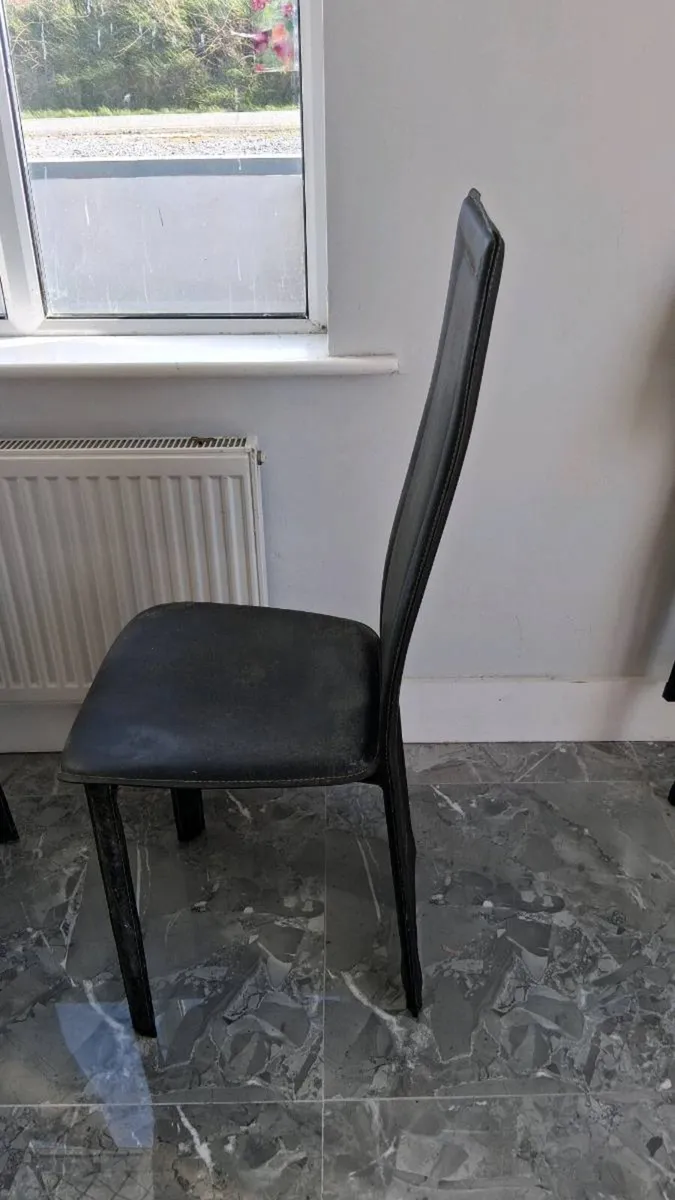 Modern glass table with marble base and 4 chairs - Image 4