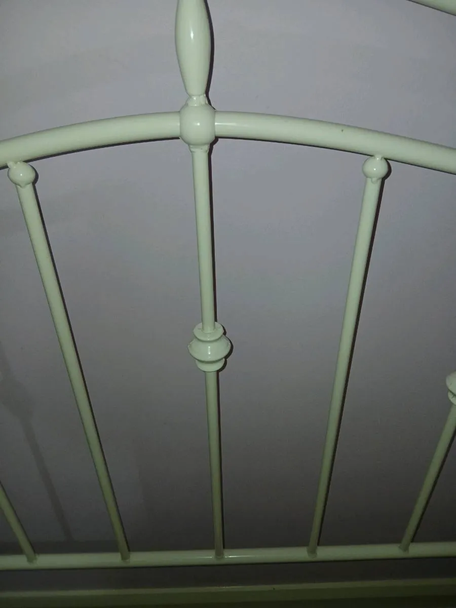 4ft bed frame iron frame cream - Image 4