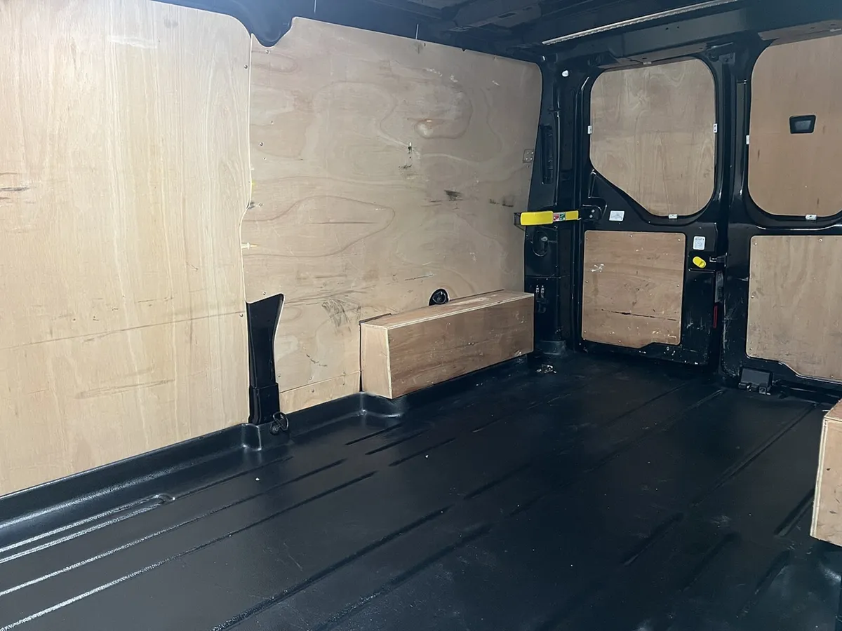2023 Ford Transit Custom Panel Van - Image 3