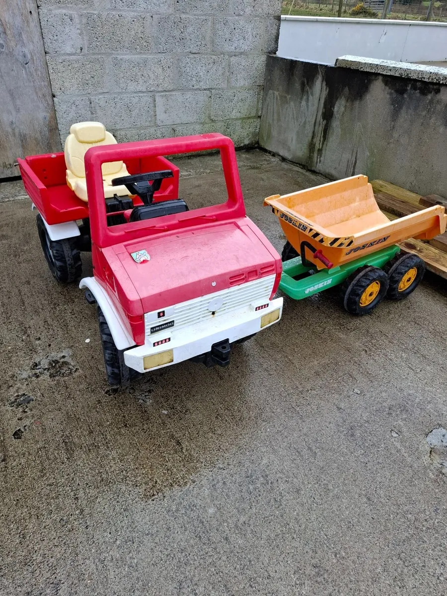 Unimog jeep and trailer