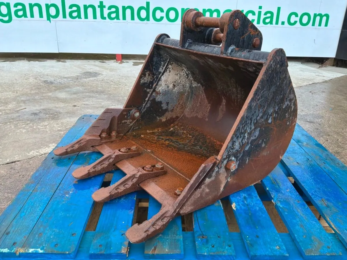 24" JCB DIGGING BUCKET.35mm PINS.........594v. - Image 3