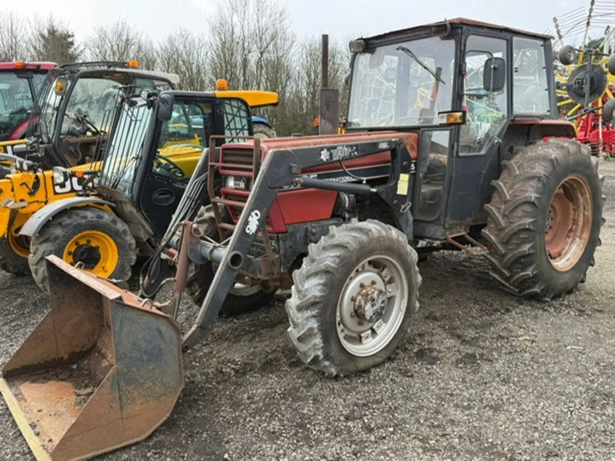 CASE 585 4WD + TRIMA LOADER - Image 1