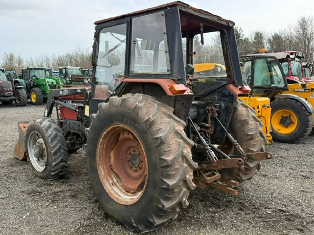 CASE 585 4WD + TRIMA LOADER - Image 2