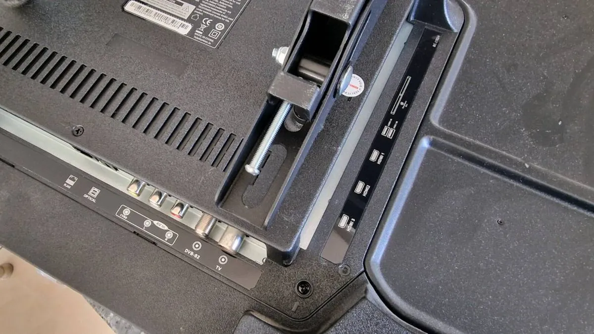 32-inch Telefunken smart TV's - Image 3