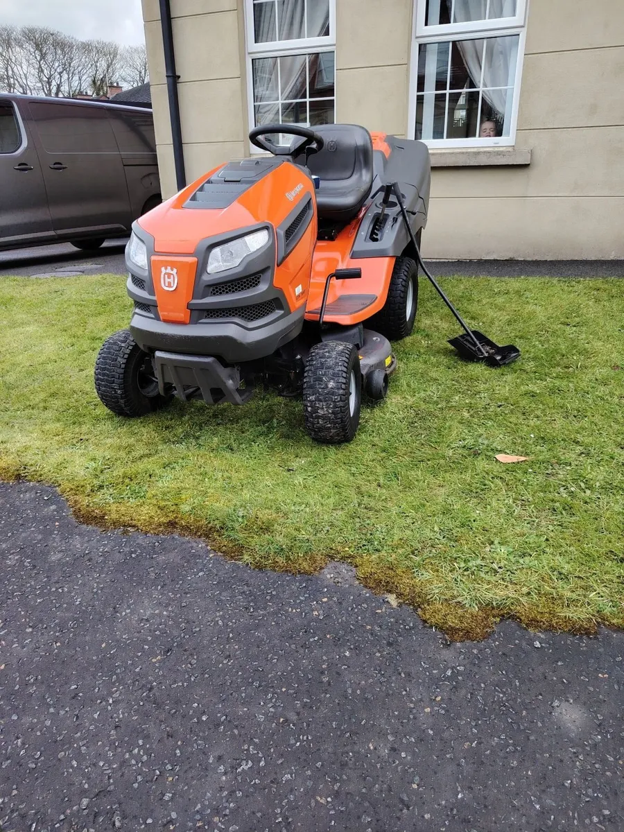 Husqvarna ride on lawnmower - Image 2