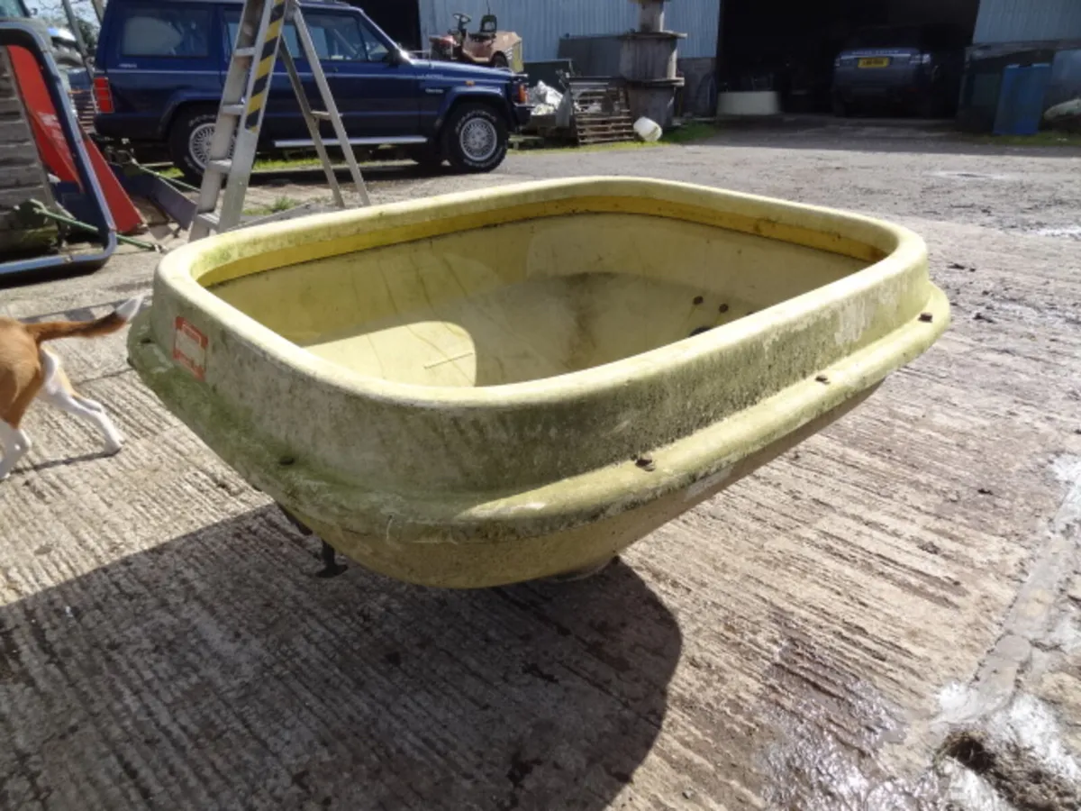 Vicon 402 Spreader Hopper replacement - Image 4