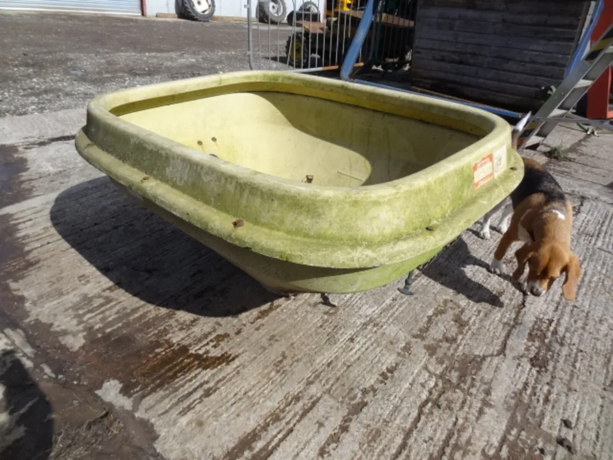 Vicon 402 Spreader Hopper replacement - Image 3