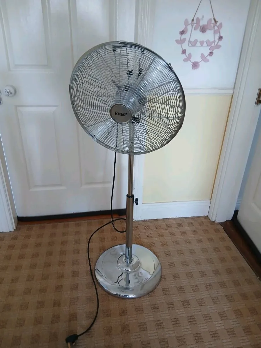 Pedistal fan - Image 2