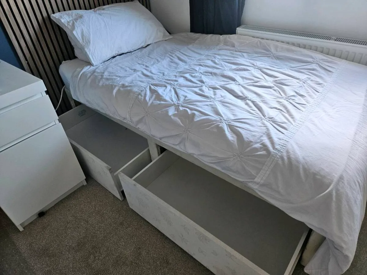 3' Single Bed with Drawer Storage and New Mattress - Image 1