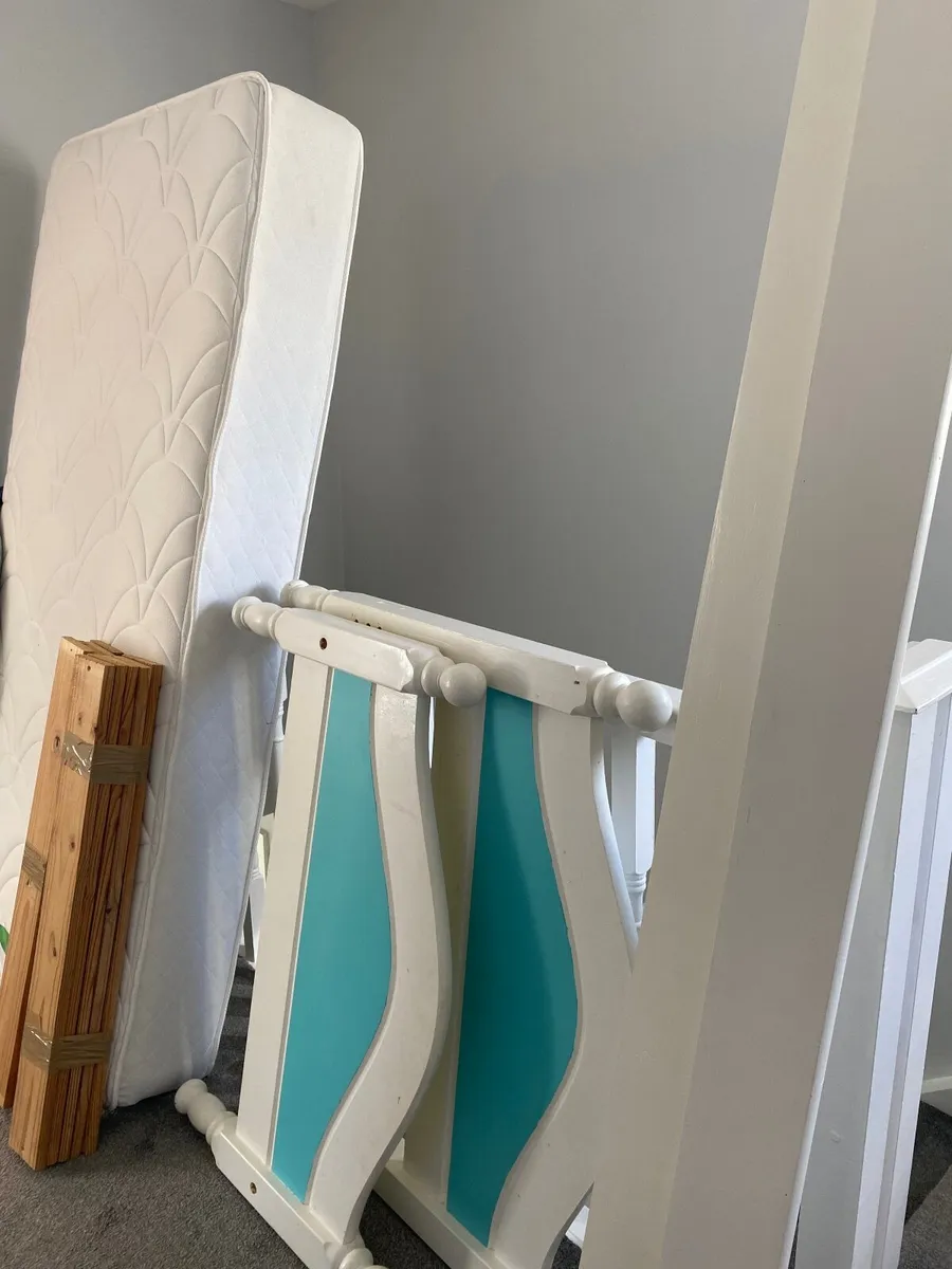 Single bed - Image 3