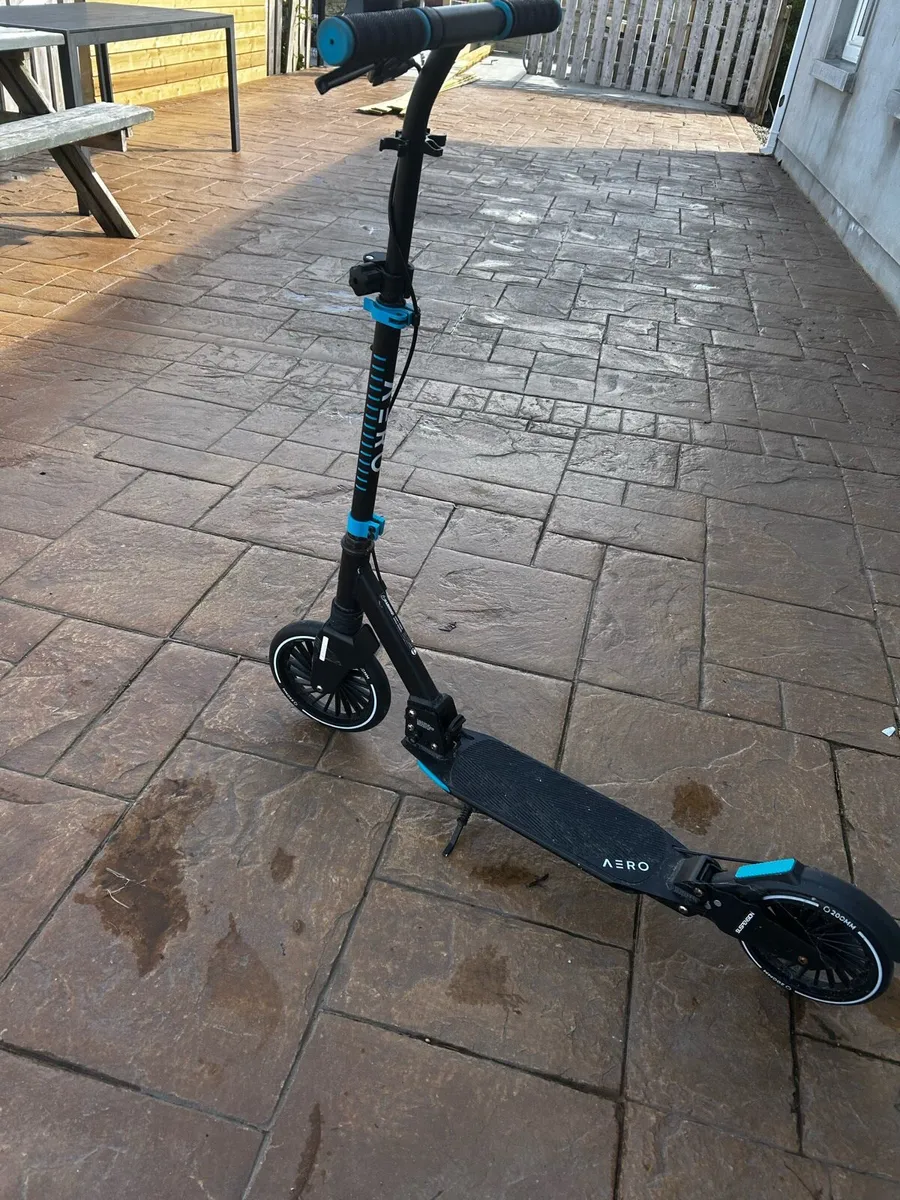 Scooter - Image 2