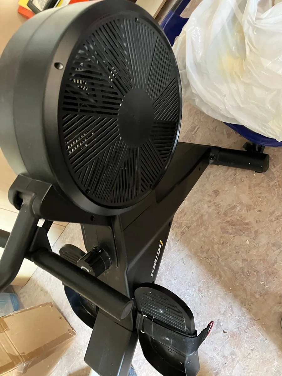 Rowing machine - Image 2