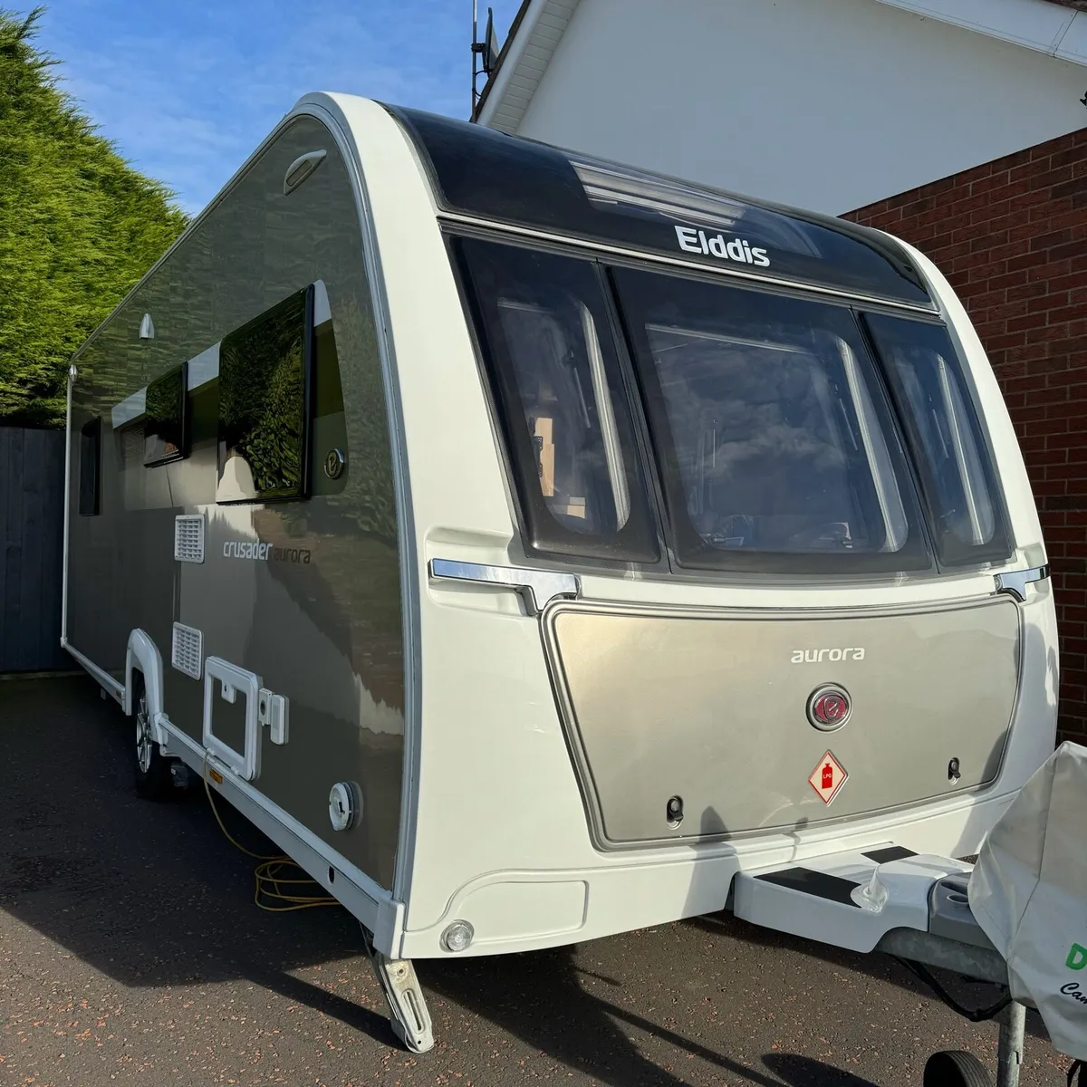 Spotless Elddis Crusader **Island Bed** Mover - Image 1