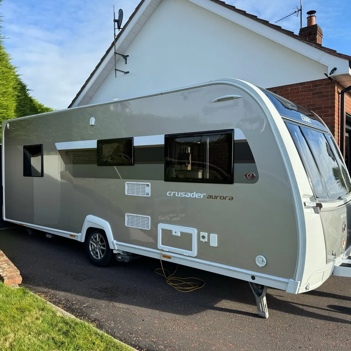 Spotless Elddis Crusader **Island Bed** Mover - Image 2