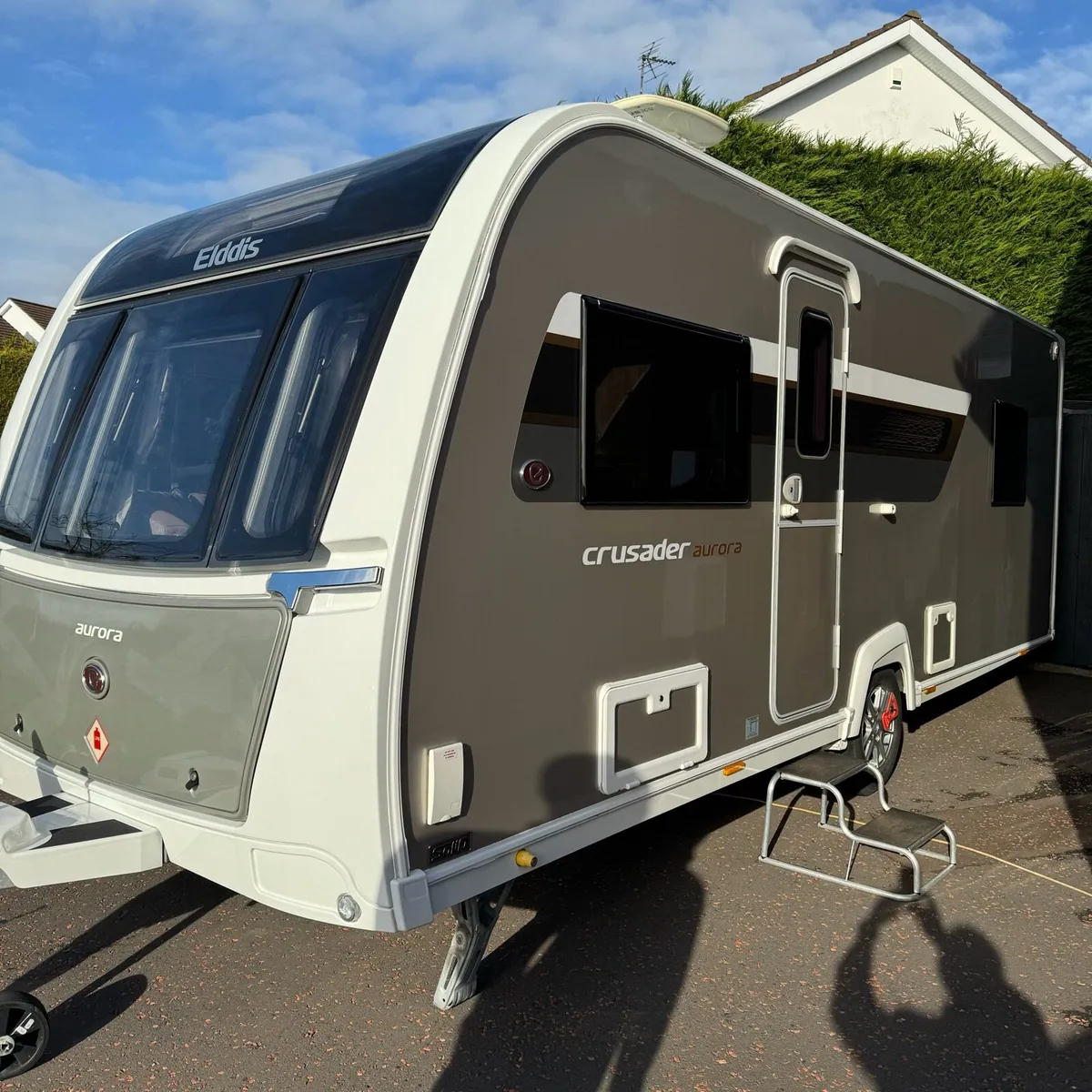 Spotless Elddis Crusader **Island Bed** Mover - Image 3