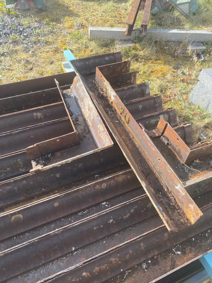 Cast iron gutters - Image 1