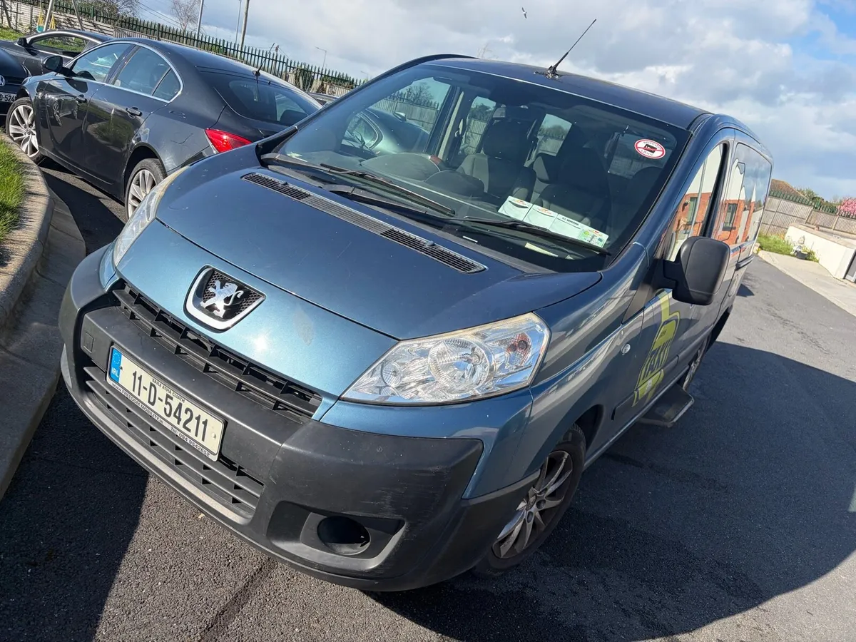 2011 Peugeot expert wheelchair accessible read ad! - Image 2