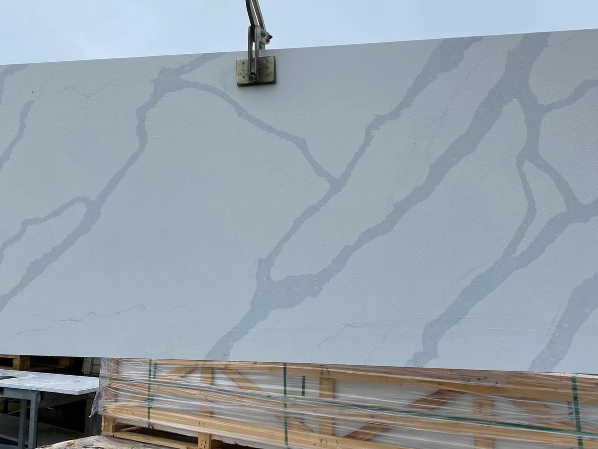 Quartz worktops - Image 1