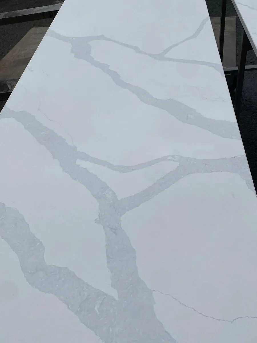 Quartz worktops - Image 3