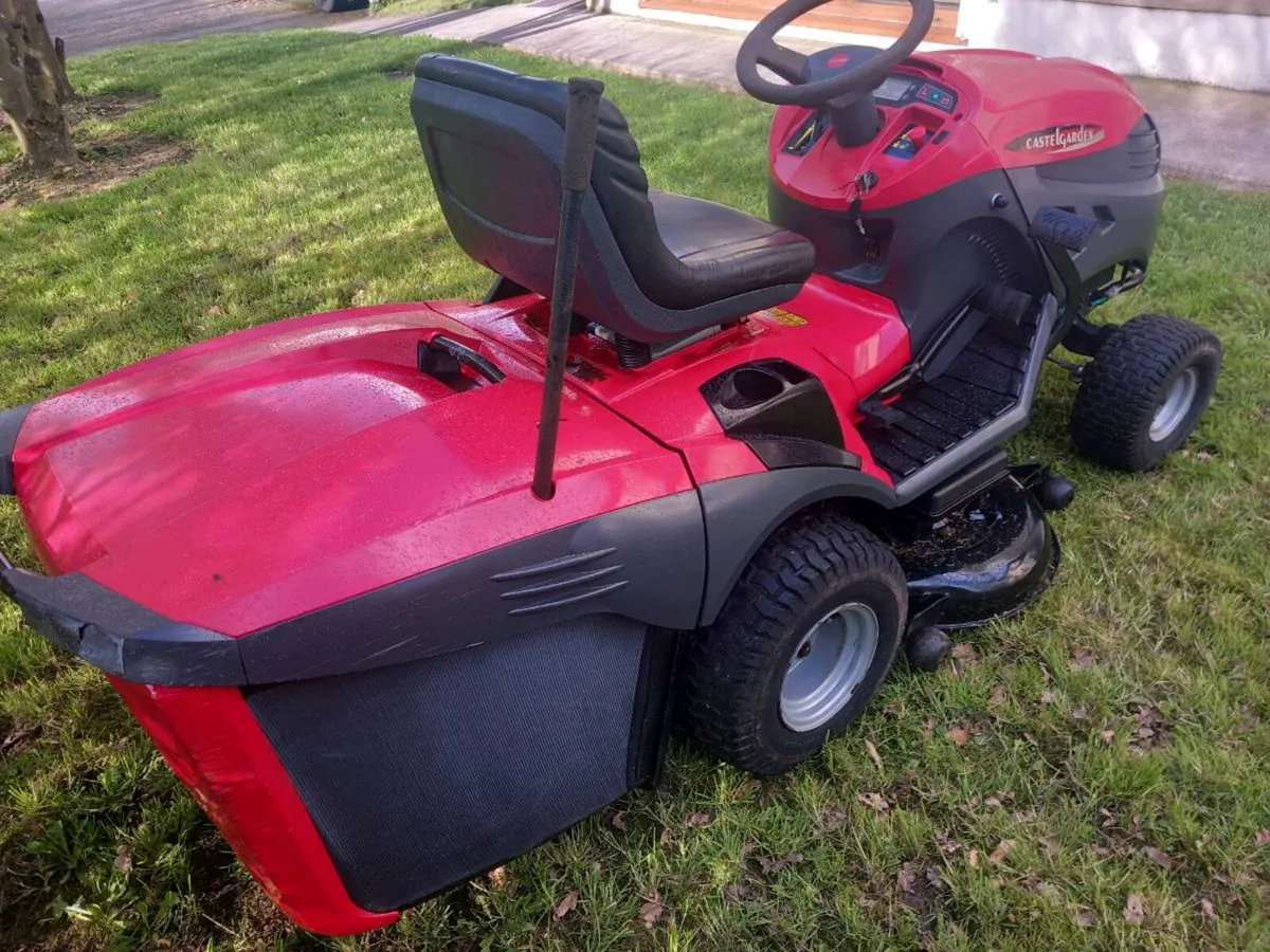 Ride on lawnmower - Image 4