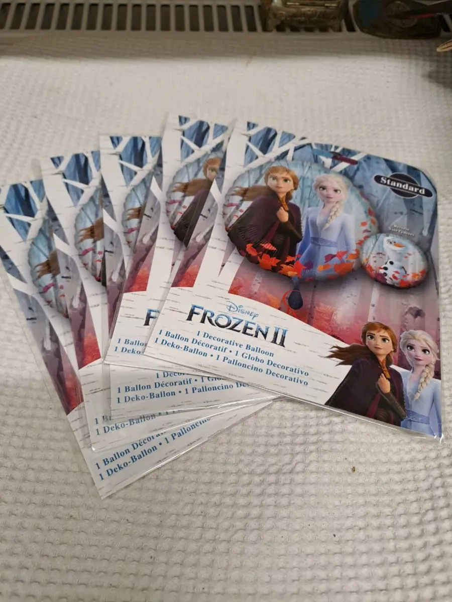 10 Disney Frozen 2 Balloons Party Pack - Image 1