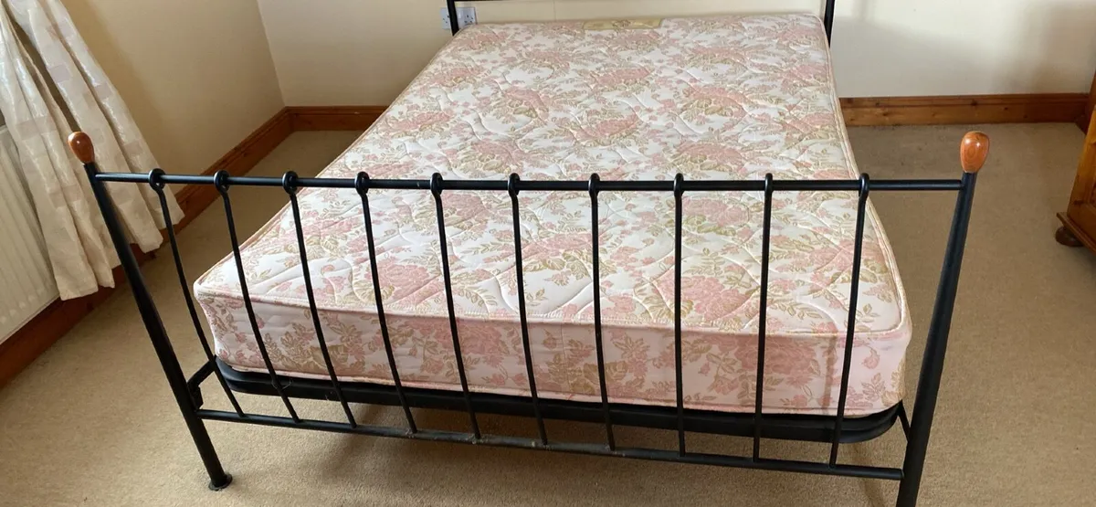 Cast iron bed - Image 3
