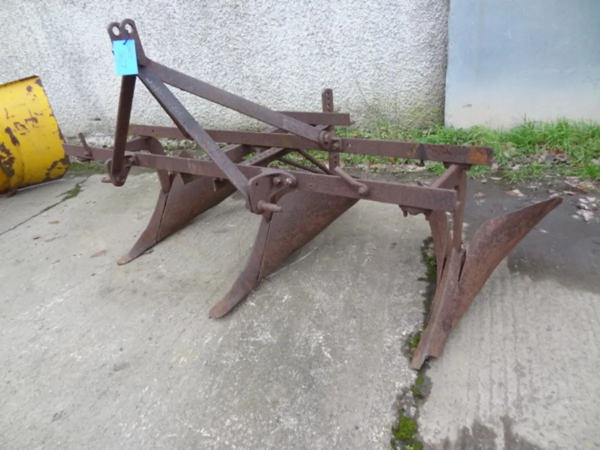 Massey Ferguson Drill Plough - Image 1