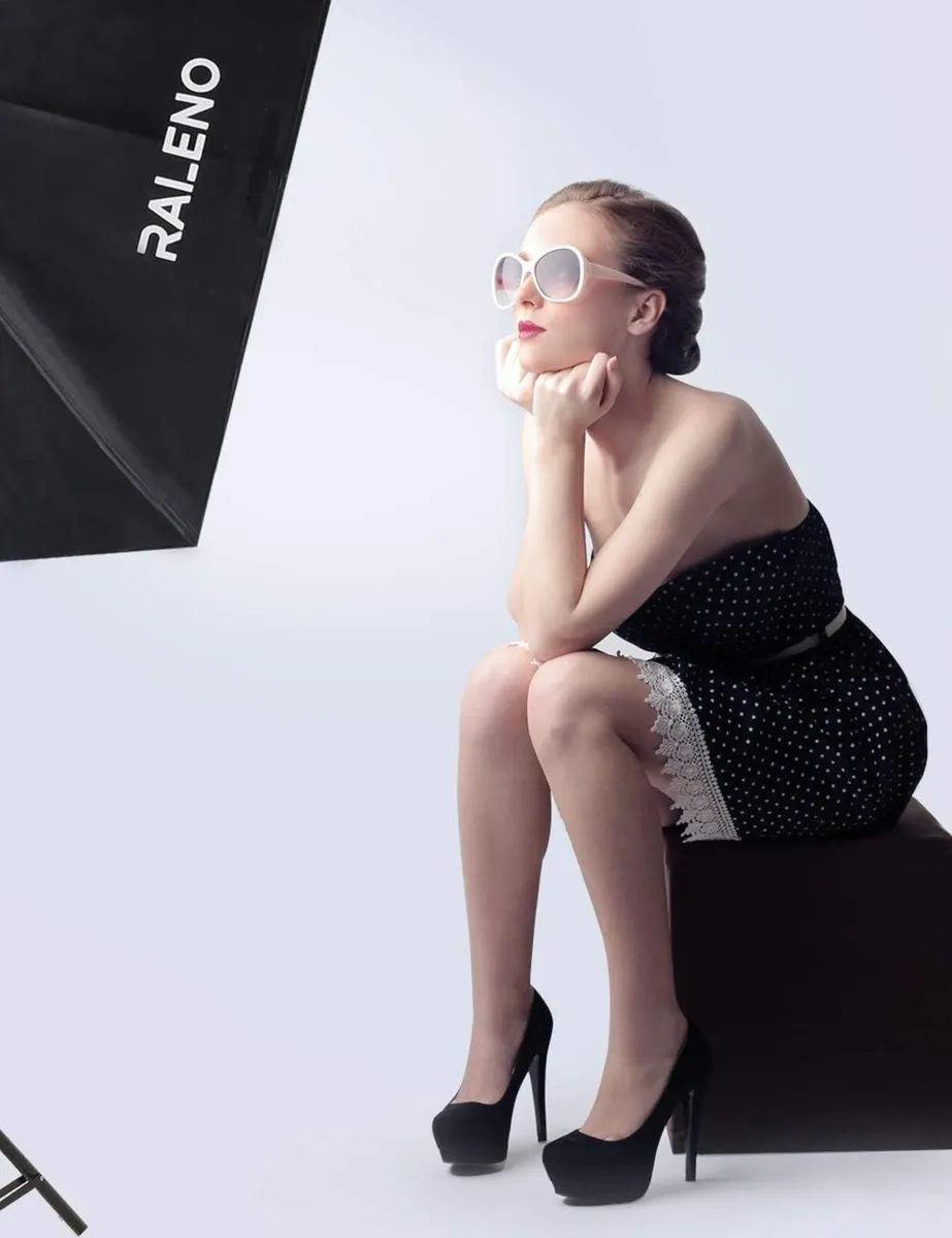 Softbox Lighting Kit 2x50x50cm Photography Studio - Image 2