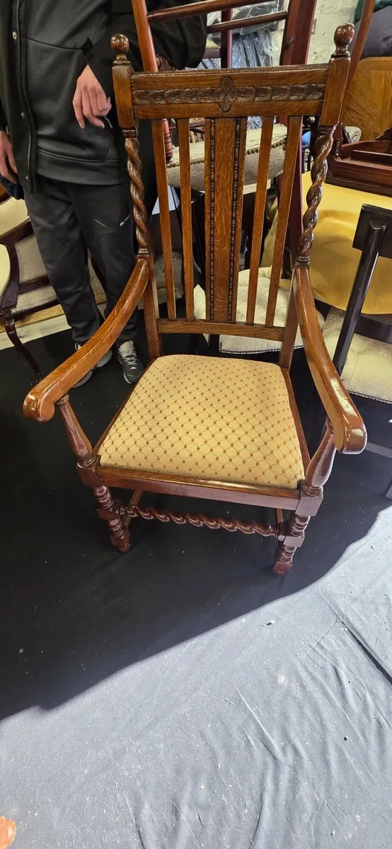 TABLE &  12 CHAIRS  ! - Image 3