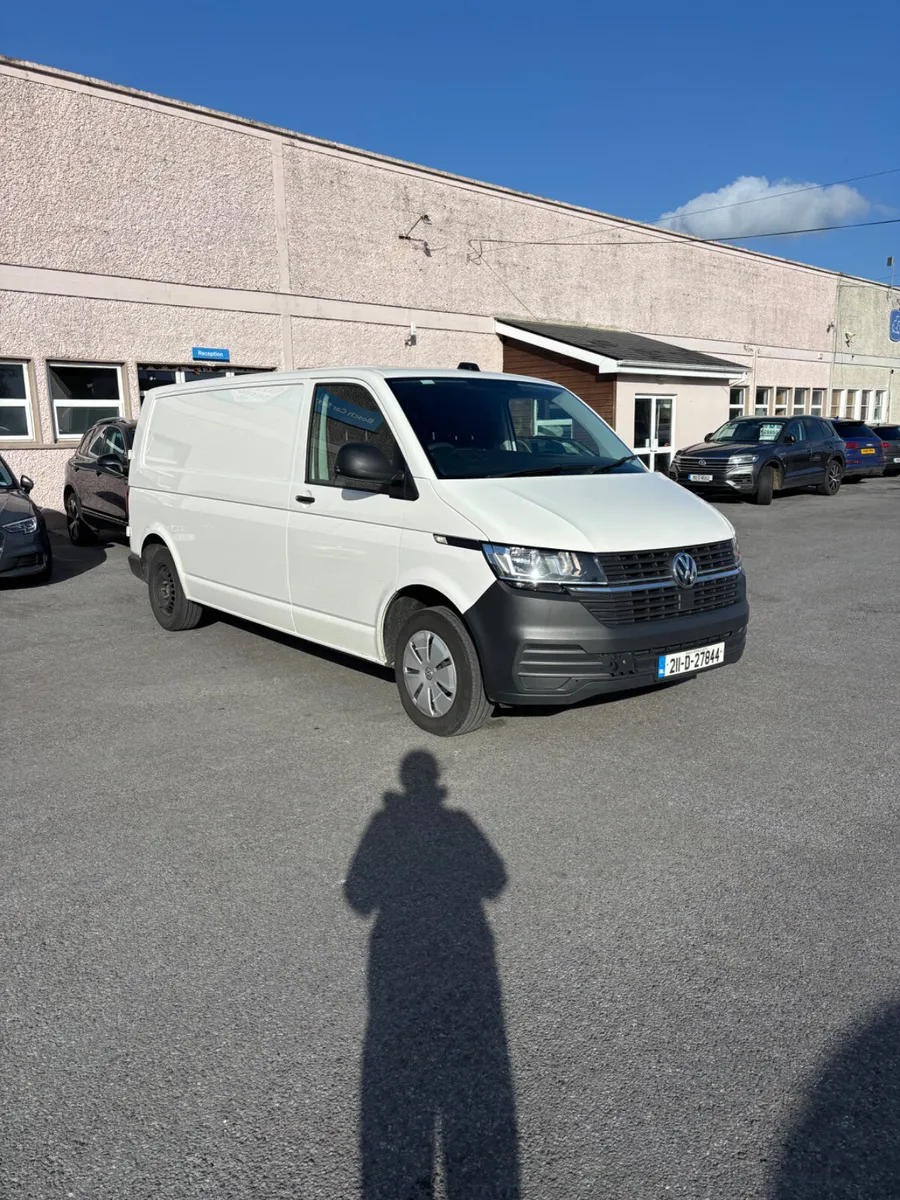 2021 Volkswagen Transporter (Vat Qualifying) - Image 1