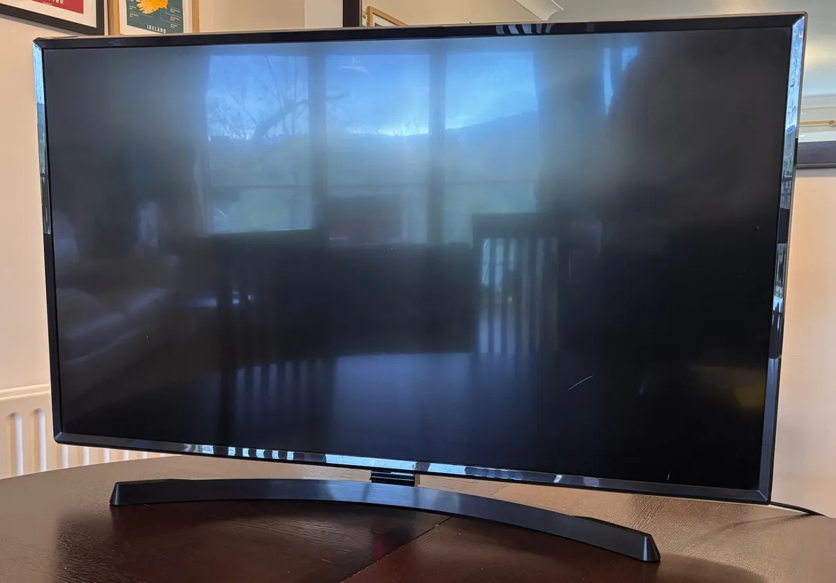 LG 43" Inch 4K UHD Smart TV - Image 2