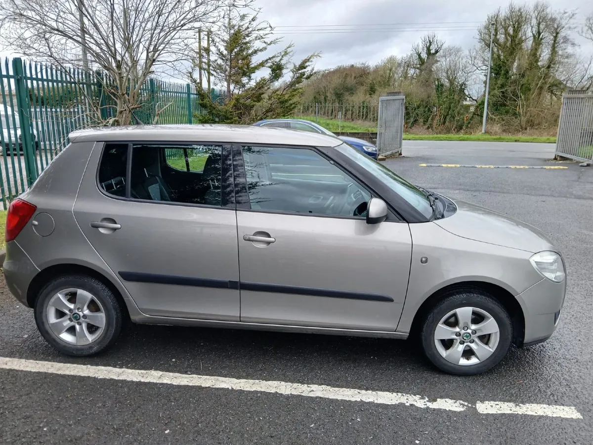 Skoda Fabia 2010 - Image 3