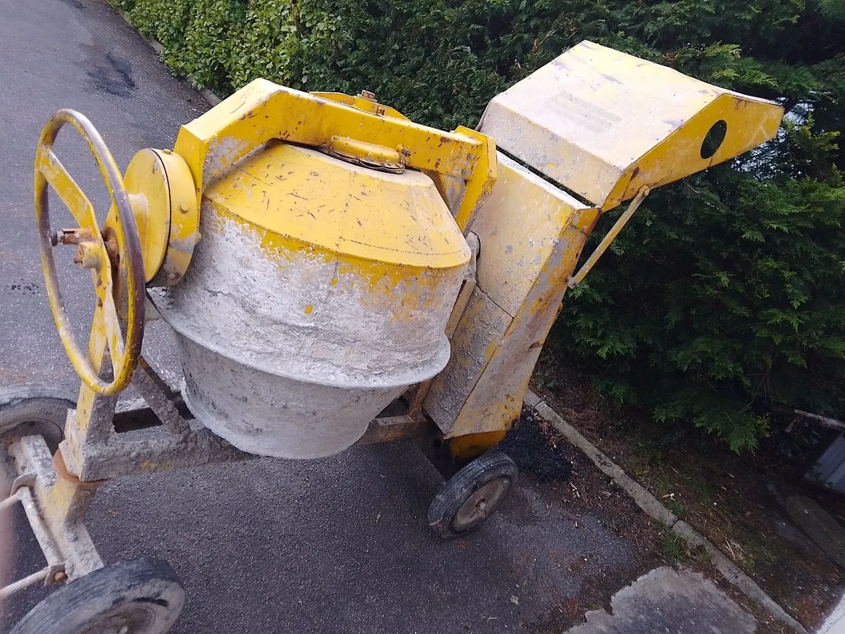 Concrete mixer - Image 2