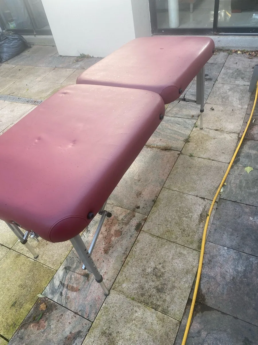 Massage table - Image 2