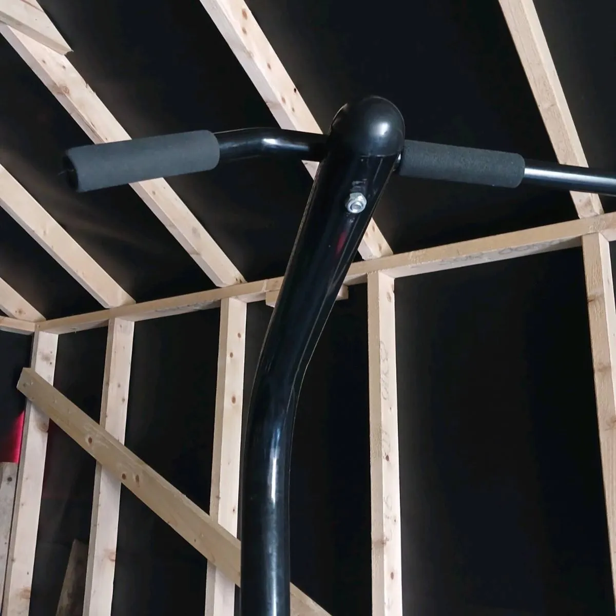 Pull up station caprains chair - Image 4