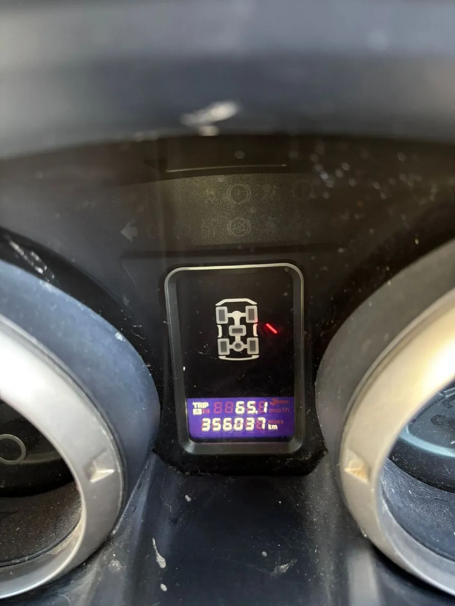 Mitsubishi Pajero 2011 - Image 4