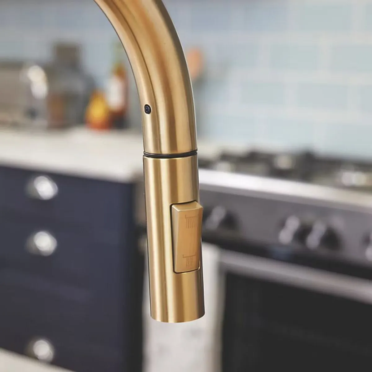 Brushed Brass Pull-Out Kitchen Mixer Tap | Spray - Image 4