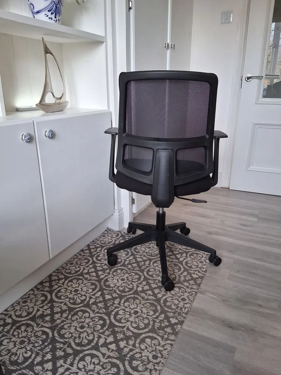 Office Chair - Image 3