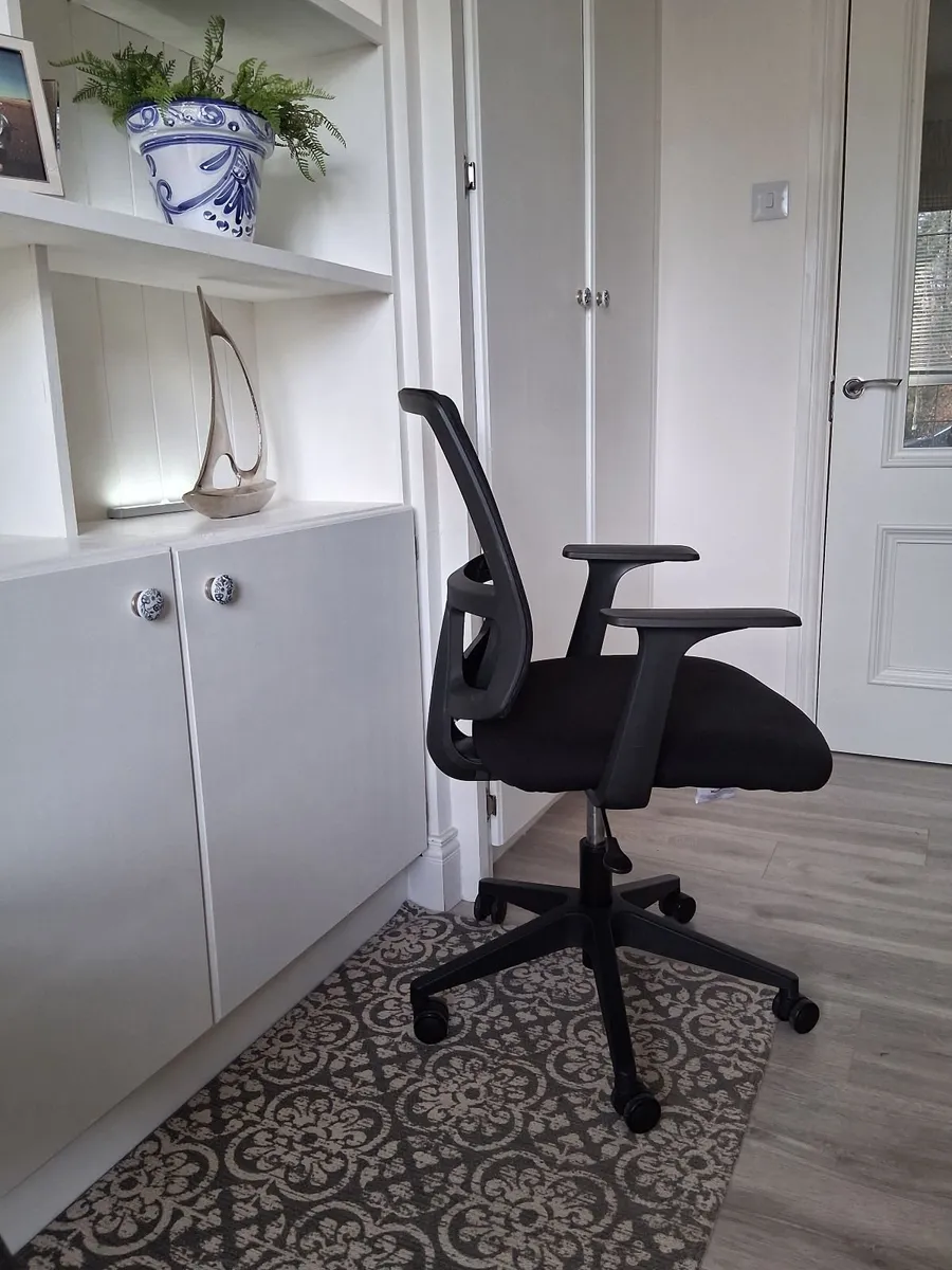 Office Chair - Image 4