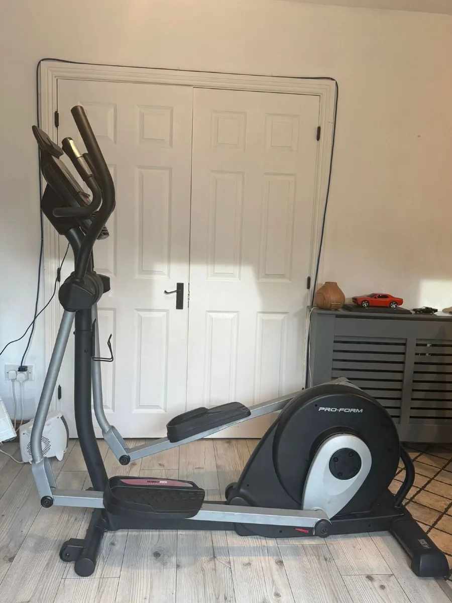 Crosstrainer - Image 1