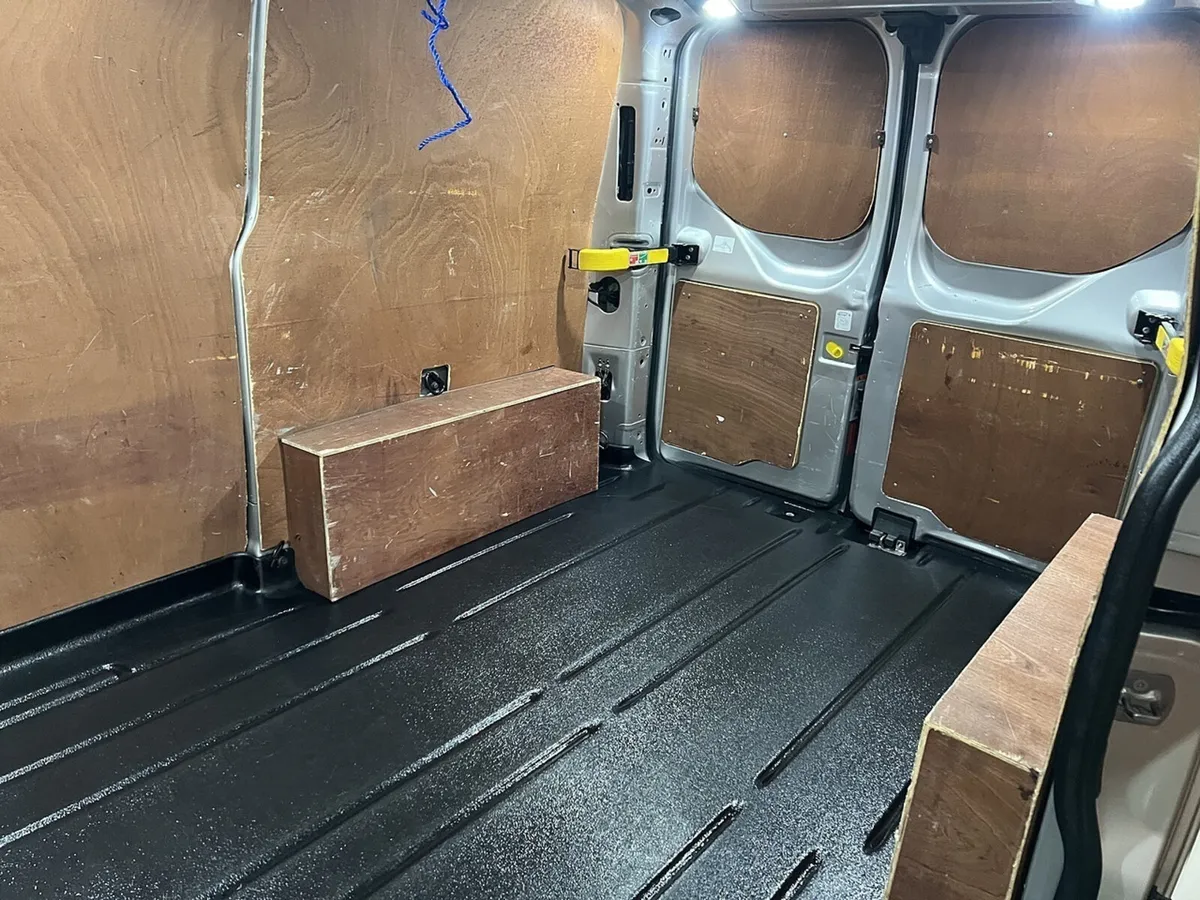 2021 Ford Transit Custom Panel Van - Image 3