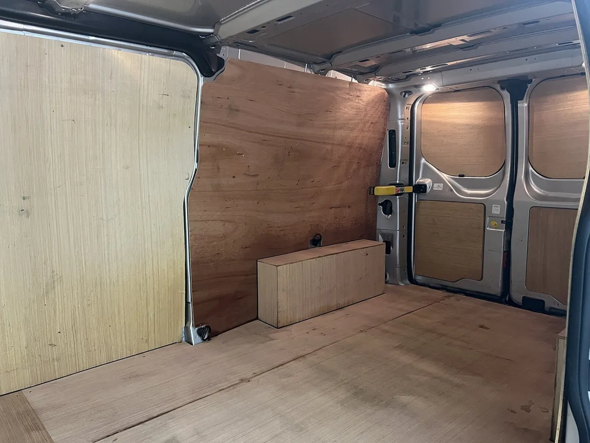 2023 Ford Transit Custom Panel Van - Image 3